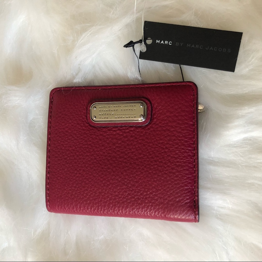 NWT Marc Jacobs New Slim Leather Bifold Wallet